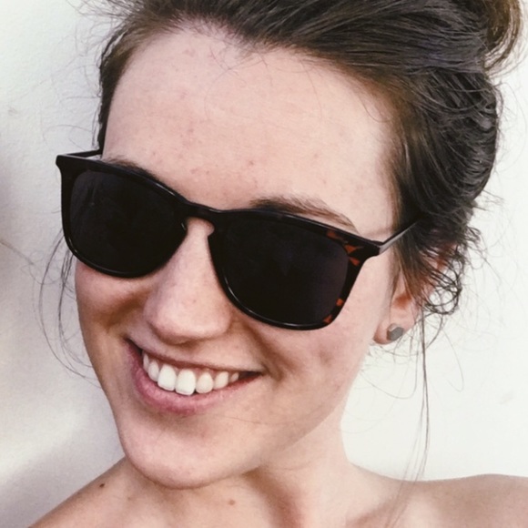 Meet your Posher, Hartley - Picture 1 of 1